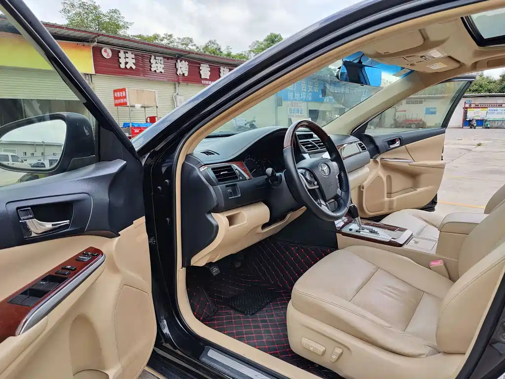 TOYOTA CAMRY 2014