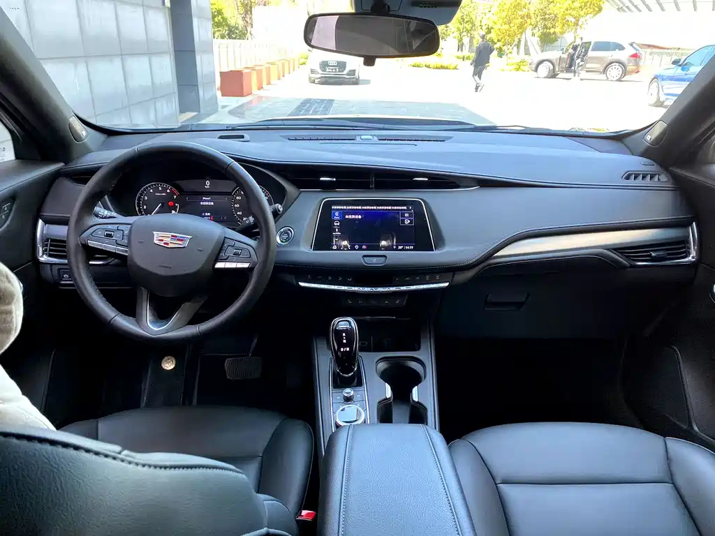 CADILLAC XT4 2022