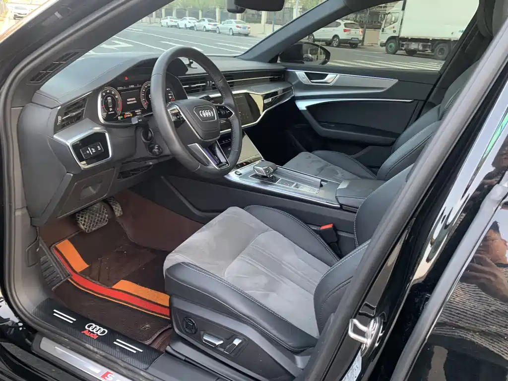 AUDI A6L 2023