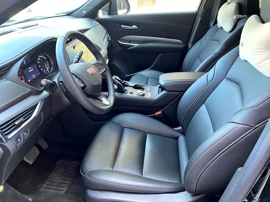 CADILLAC XT4 2022