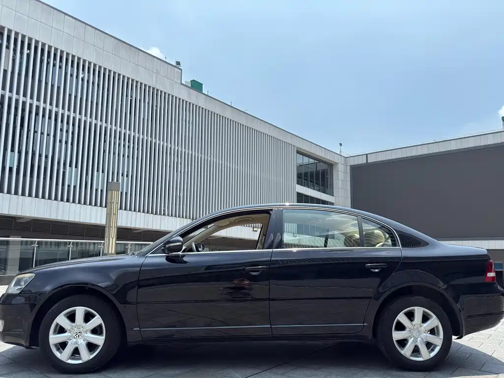 VOLKSWAGEN OTHER 2011