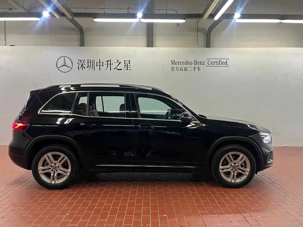 MERCEDES BENZ GLB 2022