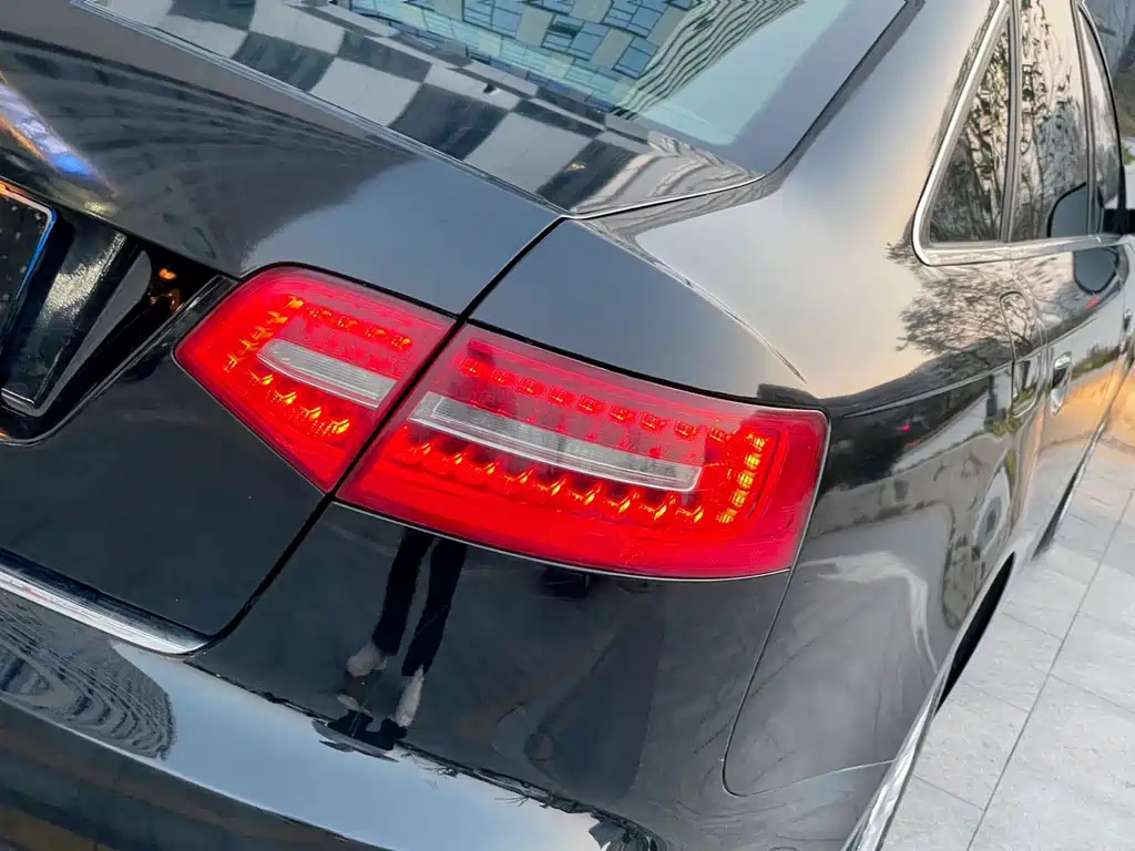 AUDI A6L 2010