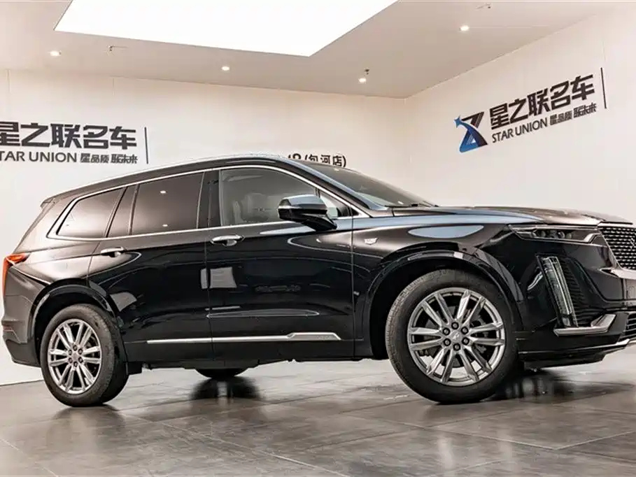 CADILLAC XT6 2022
