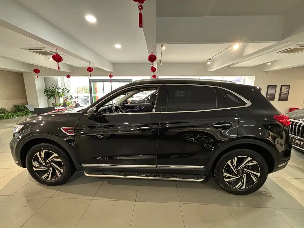 HONGQI HS5 2022