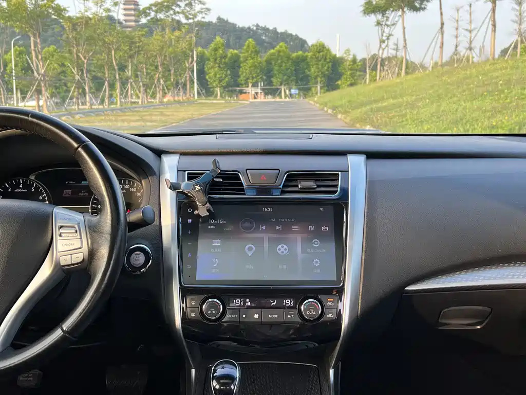 NISSAN TEANA 2018