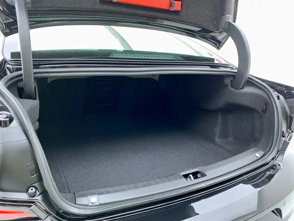 VOLVO S90 2021