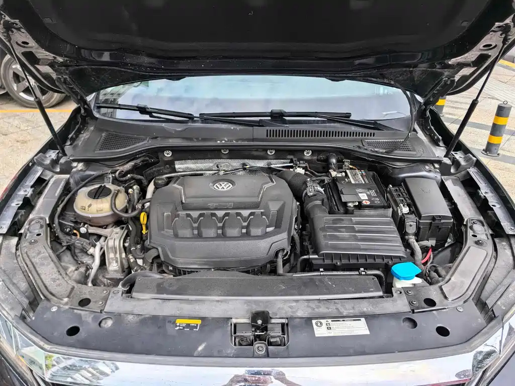 VOLKSWAGEN PASSAT 2020