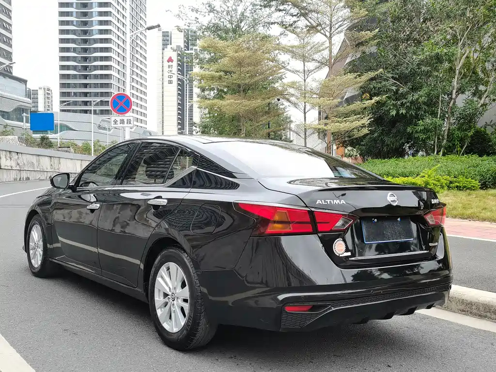 NISSAN TEANA 2019