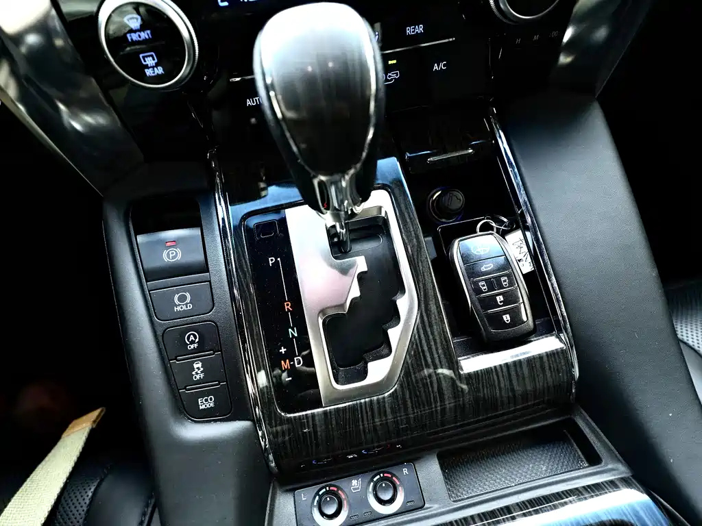 TOYOTA ALPHARD 2019