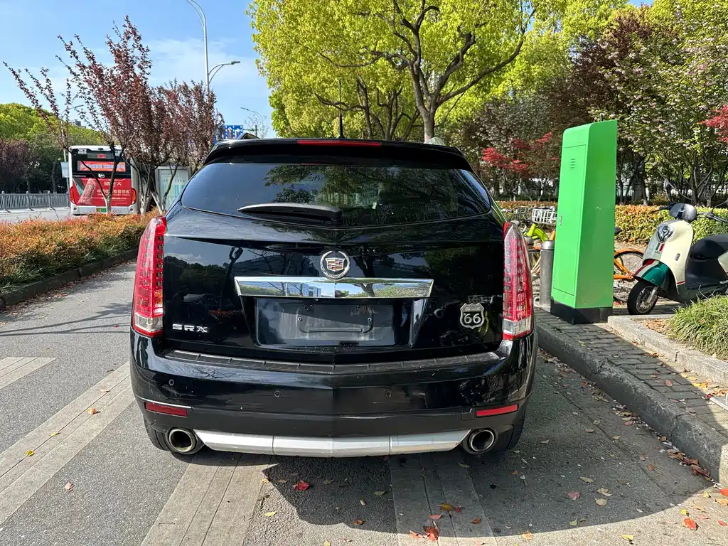 CADILLAC SRX 2012