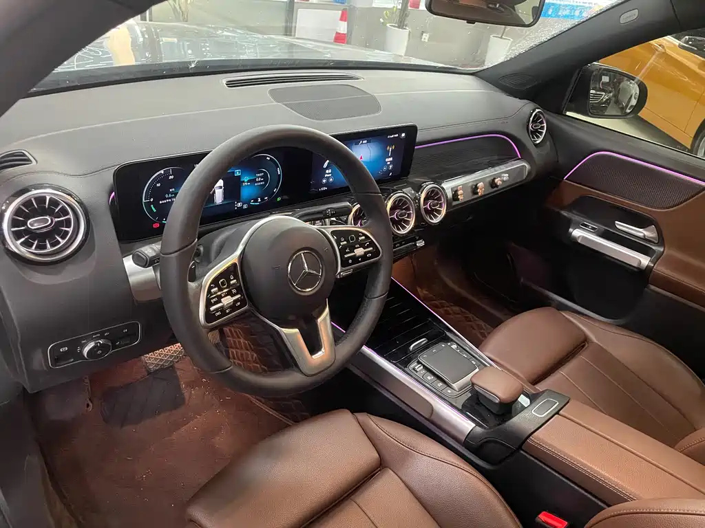 MERCEDES BENZ GLB 2021