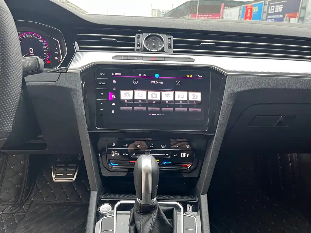 VOLKSWAGEN MAGOTAN 2024