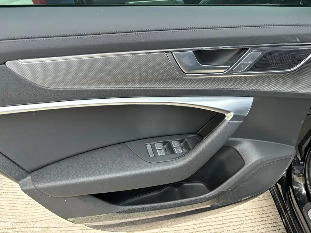 AUDI A6L 2023