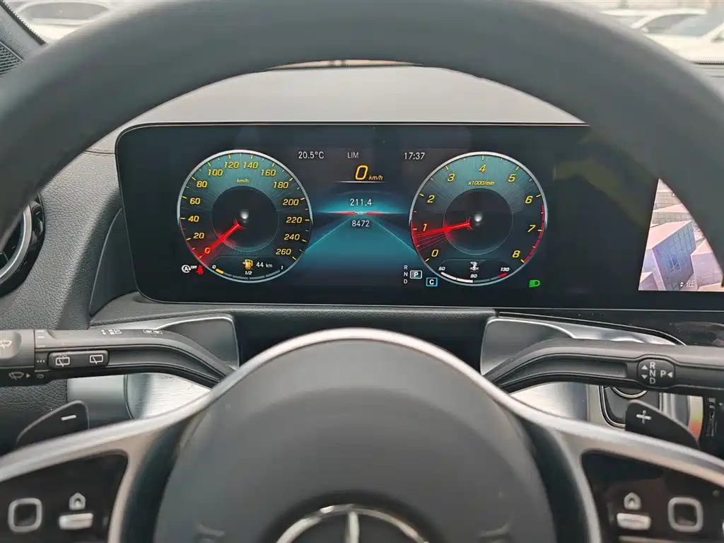 MERCEDES BENZ GLB 2022