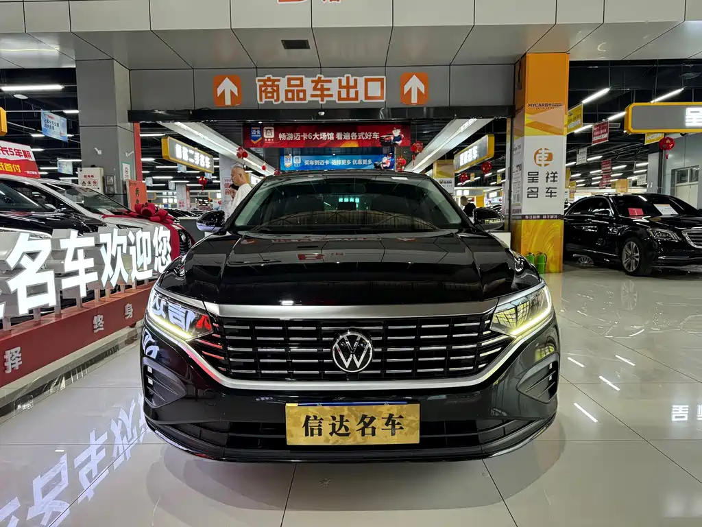 VOLKSWAGEN PASSAT 2022