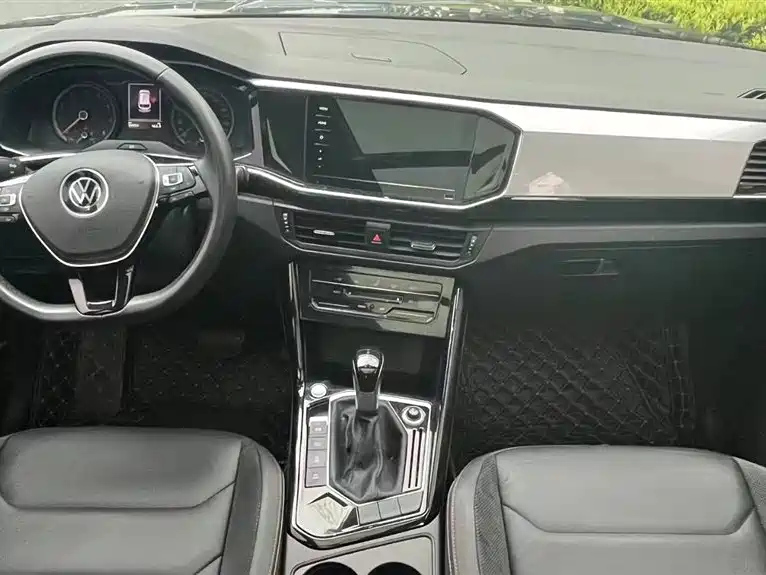 VOLKSWAGEN TAYRON 2021