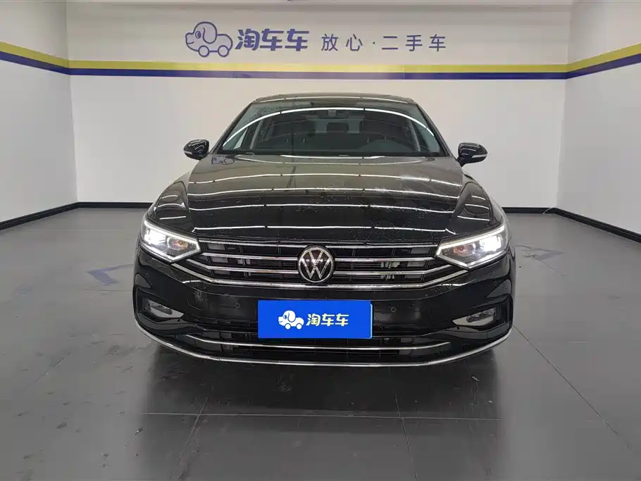VOLKSWAGEN MAGOTAN 2022