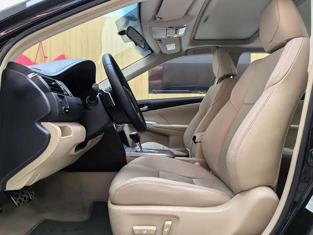 TOYOTA CAMRY 2013