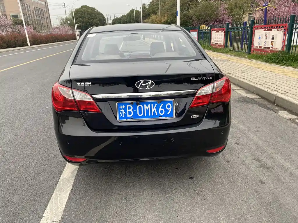 HYUNDAI CELESTA 2011