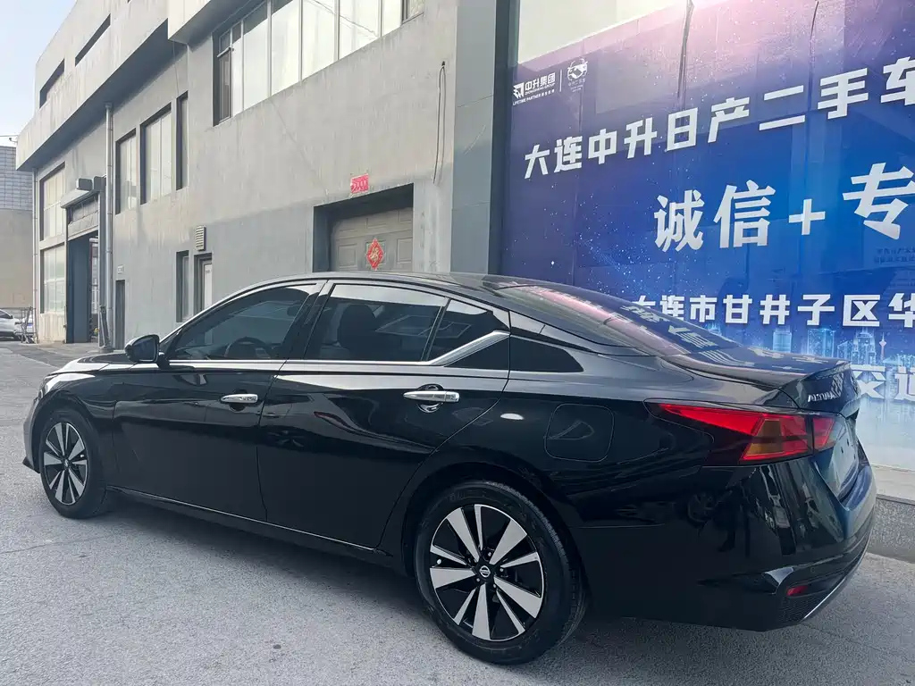 NISSAN TEANA 2021