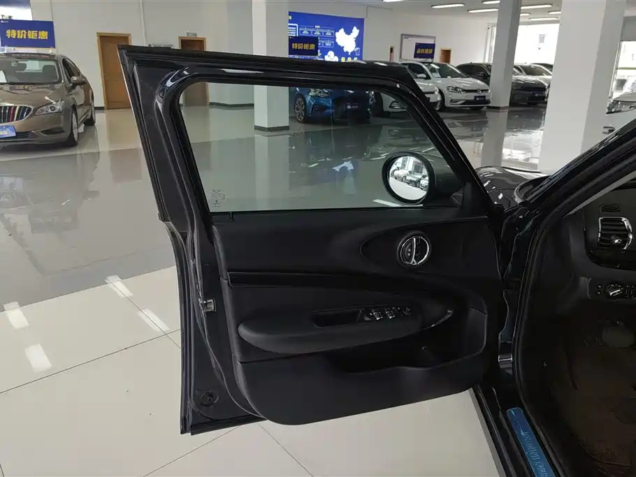 MINI CLUBMAN 2019