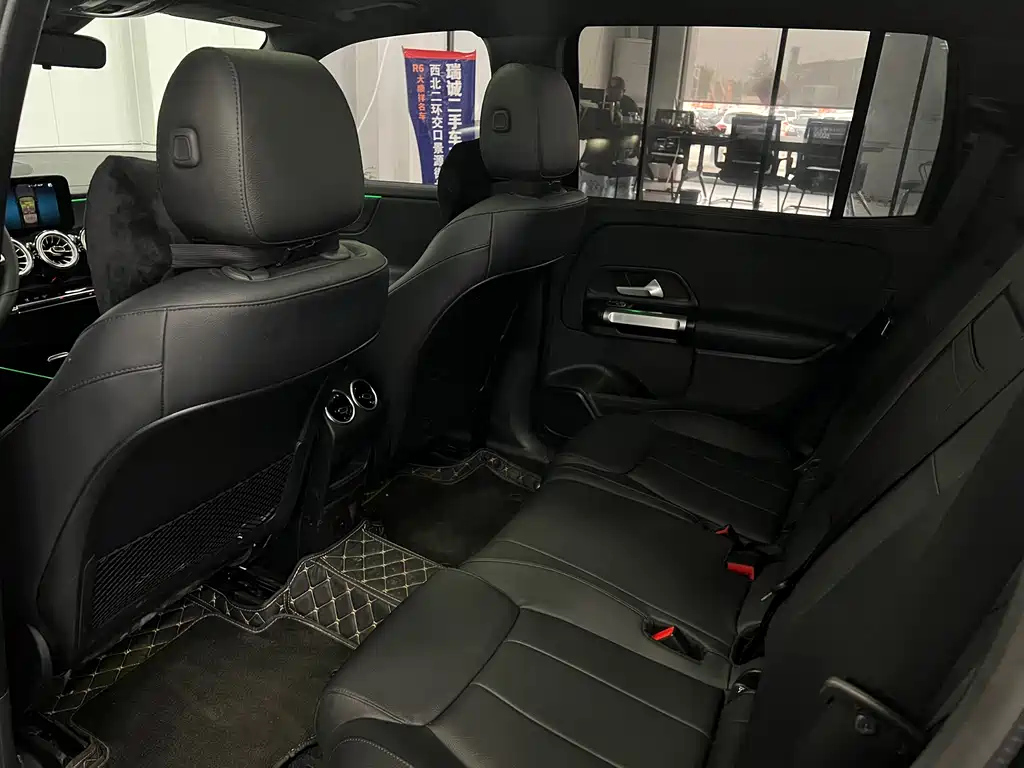 MERCEDES BENZ GLB 2023