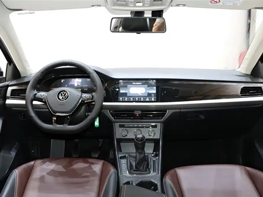VOLKSWAGEN LAVIDA 2021