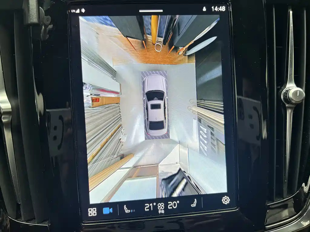 VOLVO S90 2022