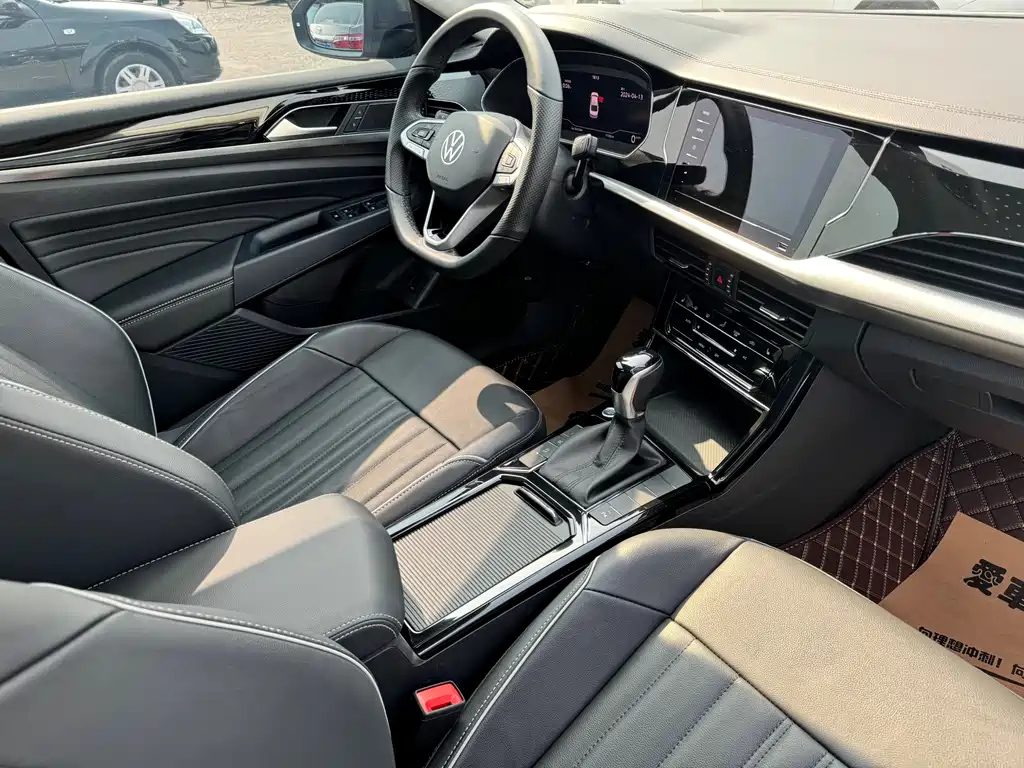 VOLKSWAGEN PASSAT 2022
