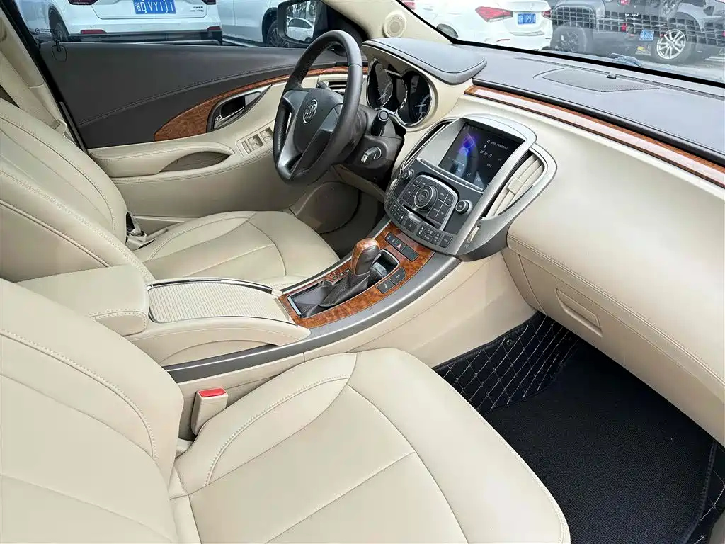 BUICK LACROSSE 2012