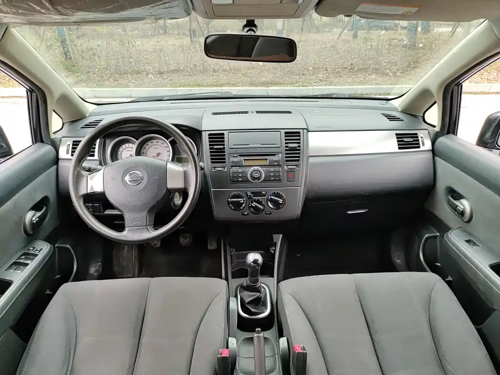 NISSAN TIIDA TIIDA 2010