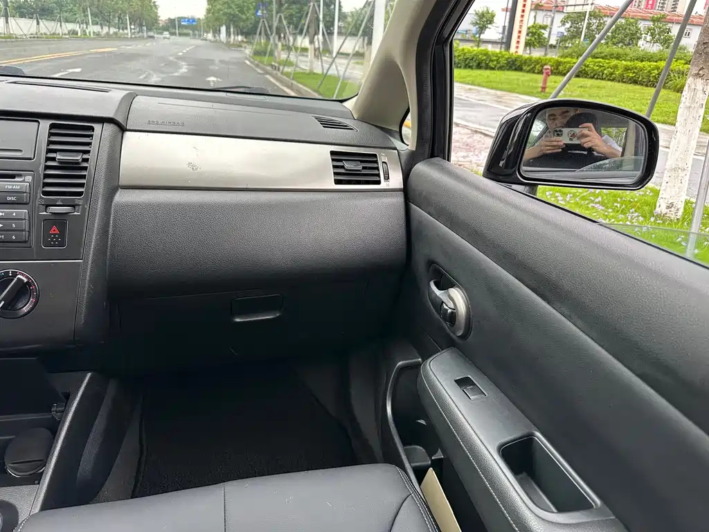 NISSAN TIIDA TIIDA 2010