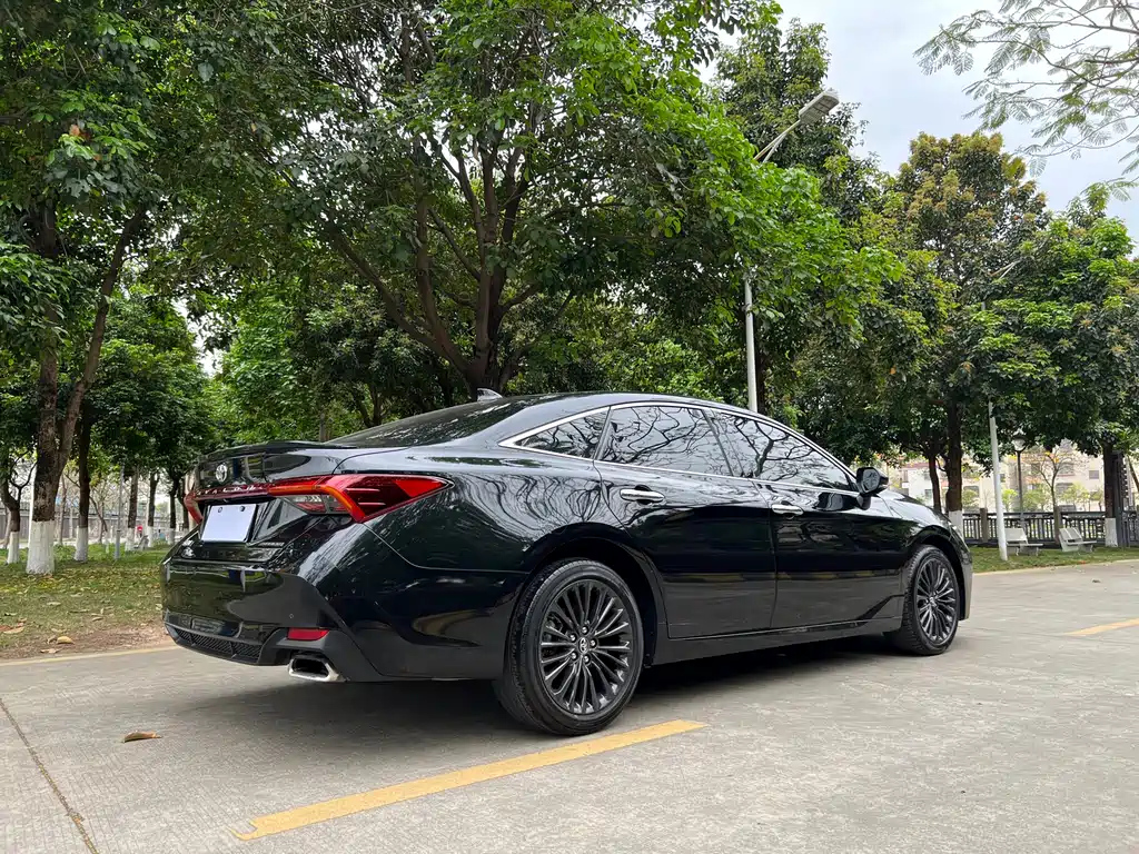 TOYOTA AVALON 2020