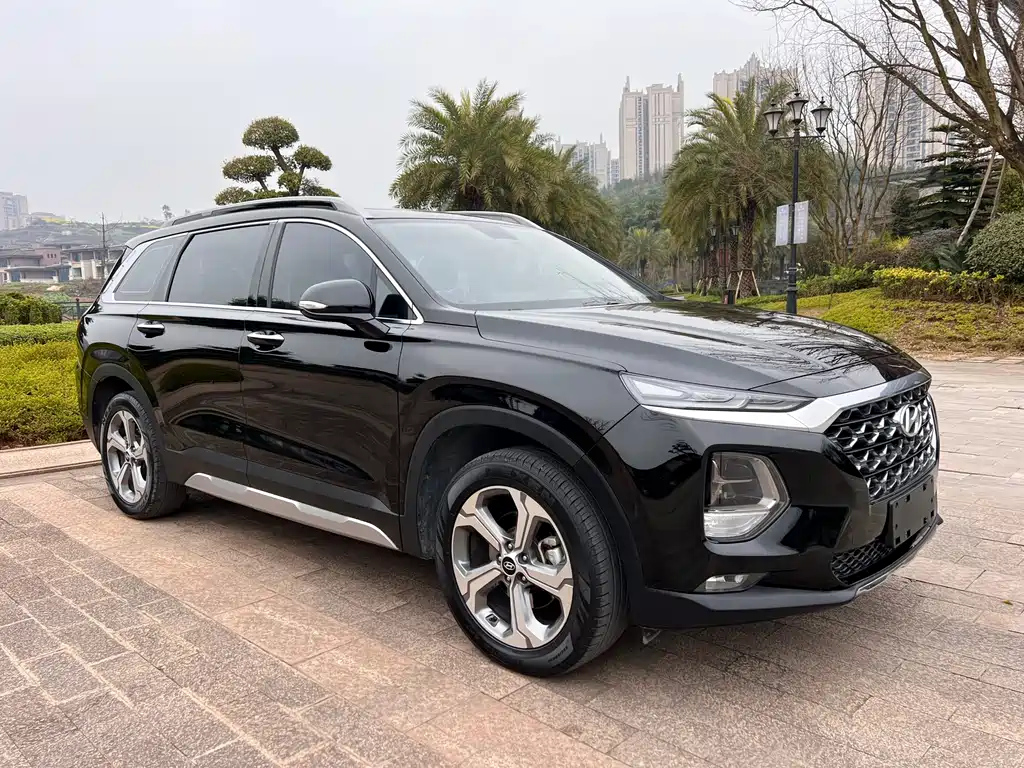 HYUNDAI SANTAFE 2019
