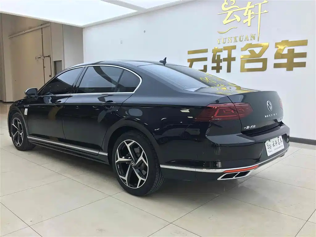 VOLKSWAGEN MAGOTAN 2022