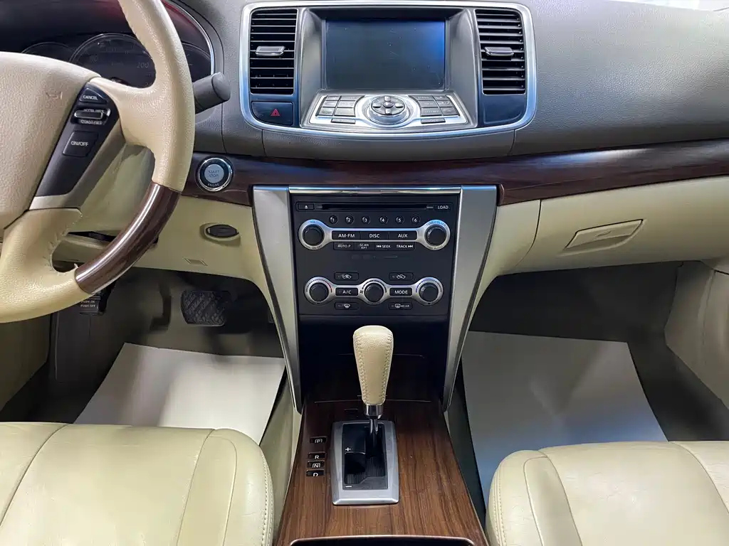 NISSAN TEANA 2009
