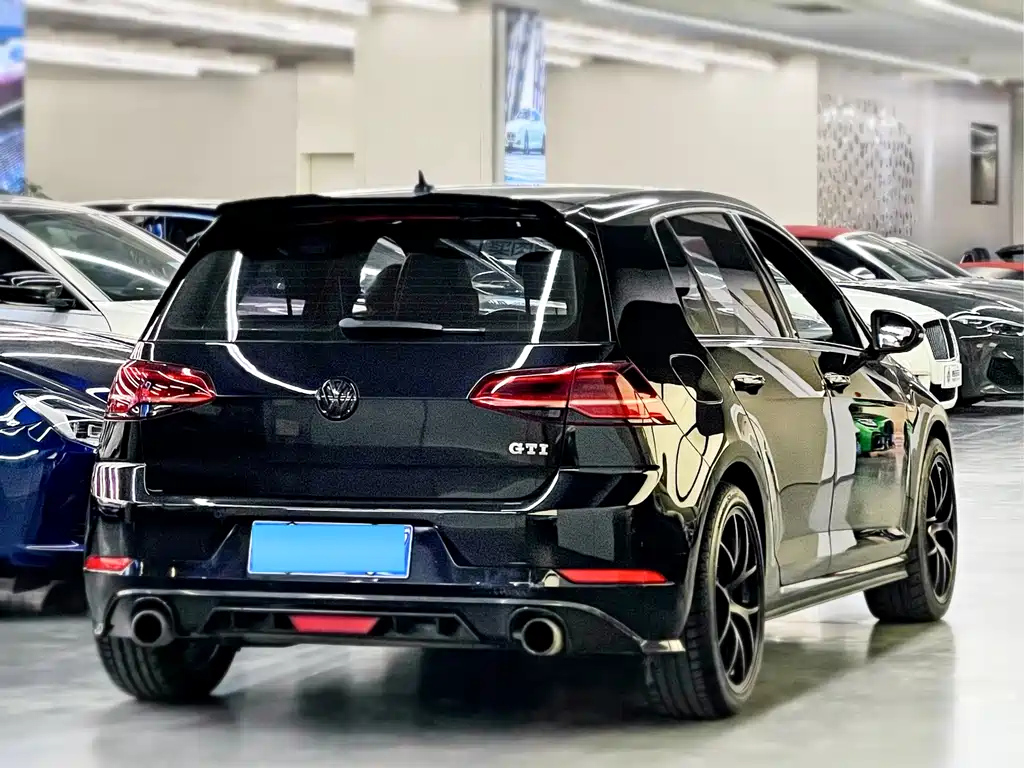 VOLKSWAGEN GOLF 2018