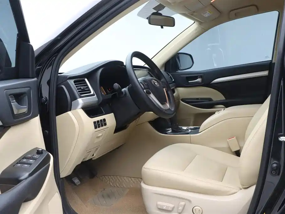 TOYOTA HIGHLANDER 2021
