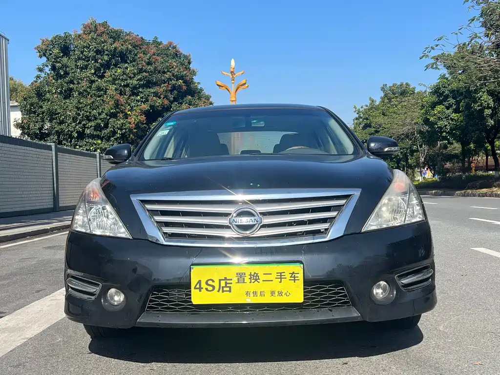 NISSAN TEANA 2011
