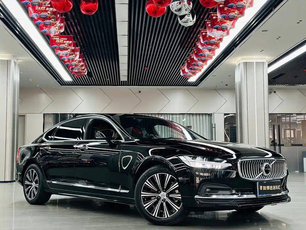 VOLVO S90 2021