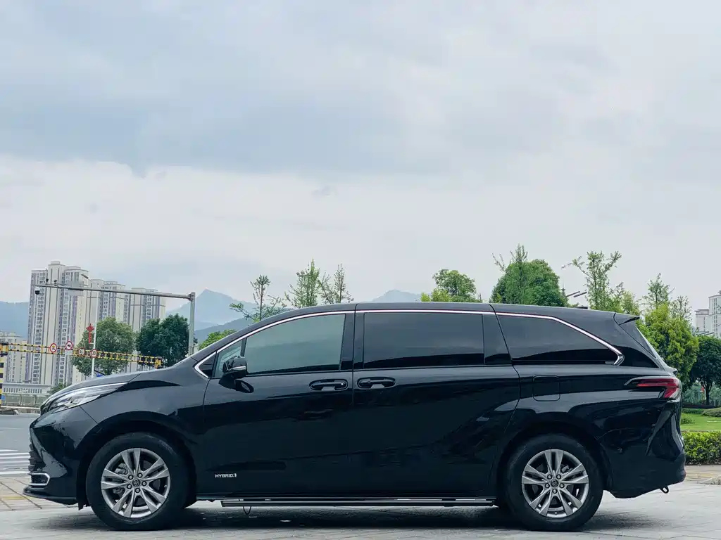 TOYOTA SIENNA SIENNA 2023