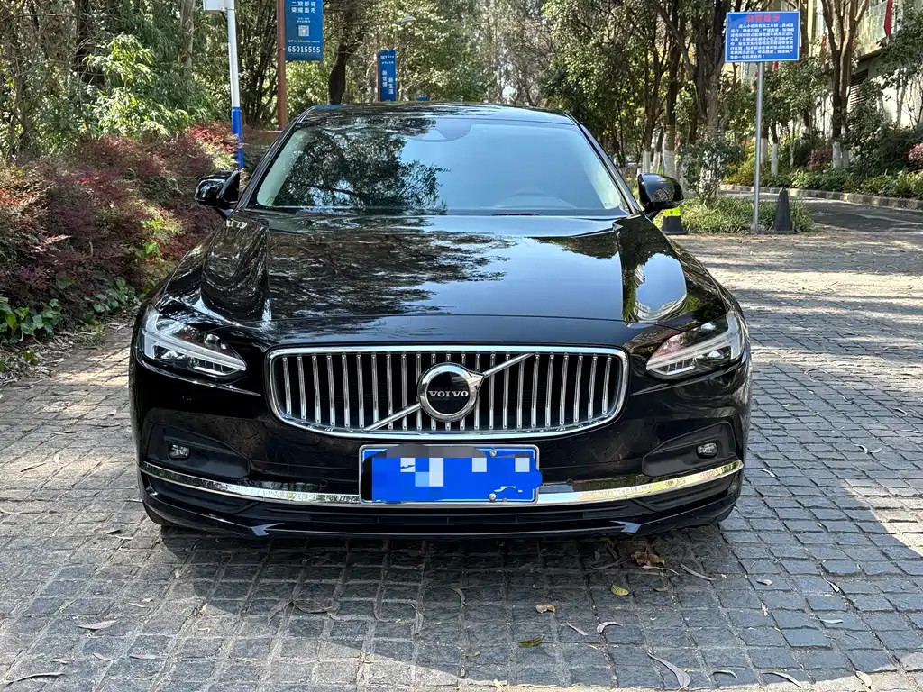 VOLVO S90 2021