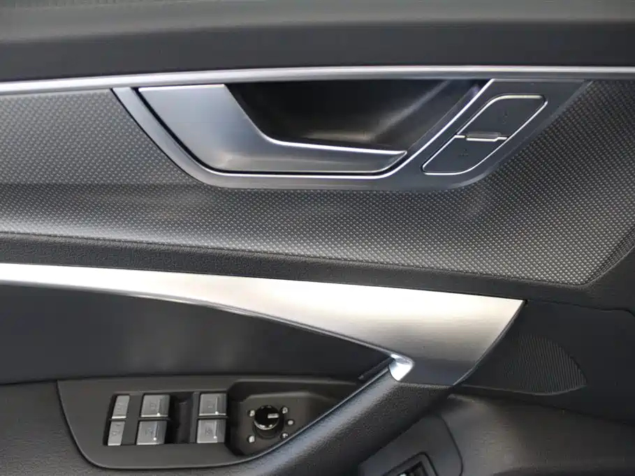 AUDI A6L 2023