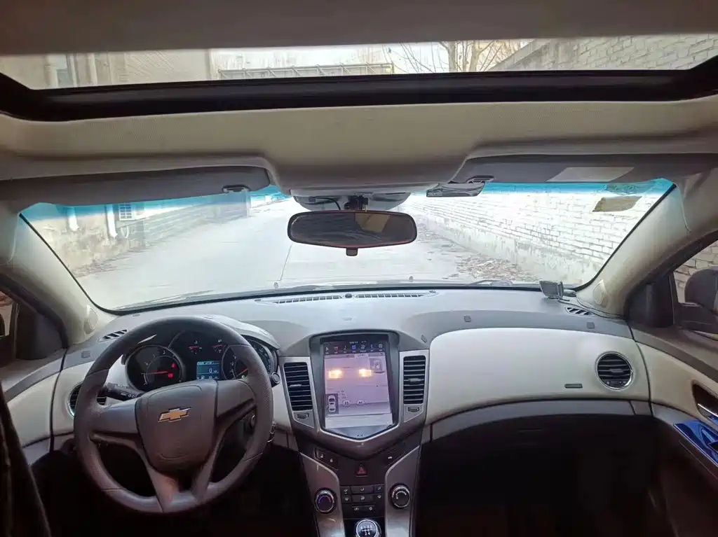 CHEVROLET CRUZE 2015