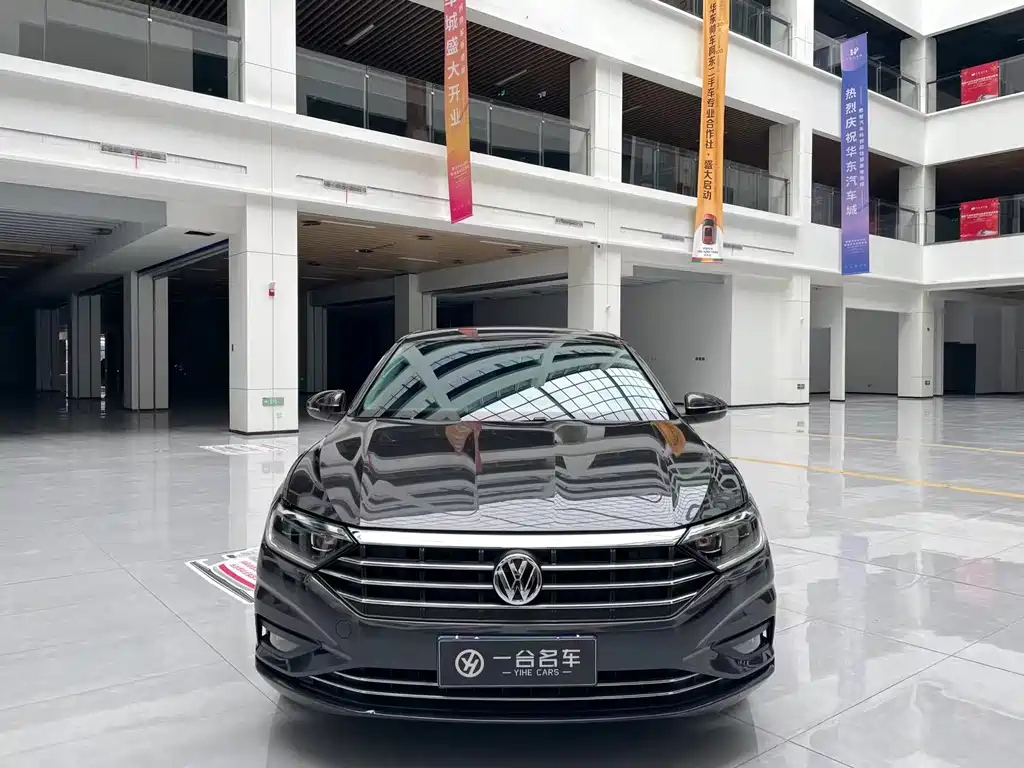 VOLKSWAGEN SAGITAR 2021