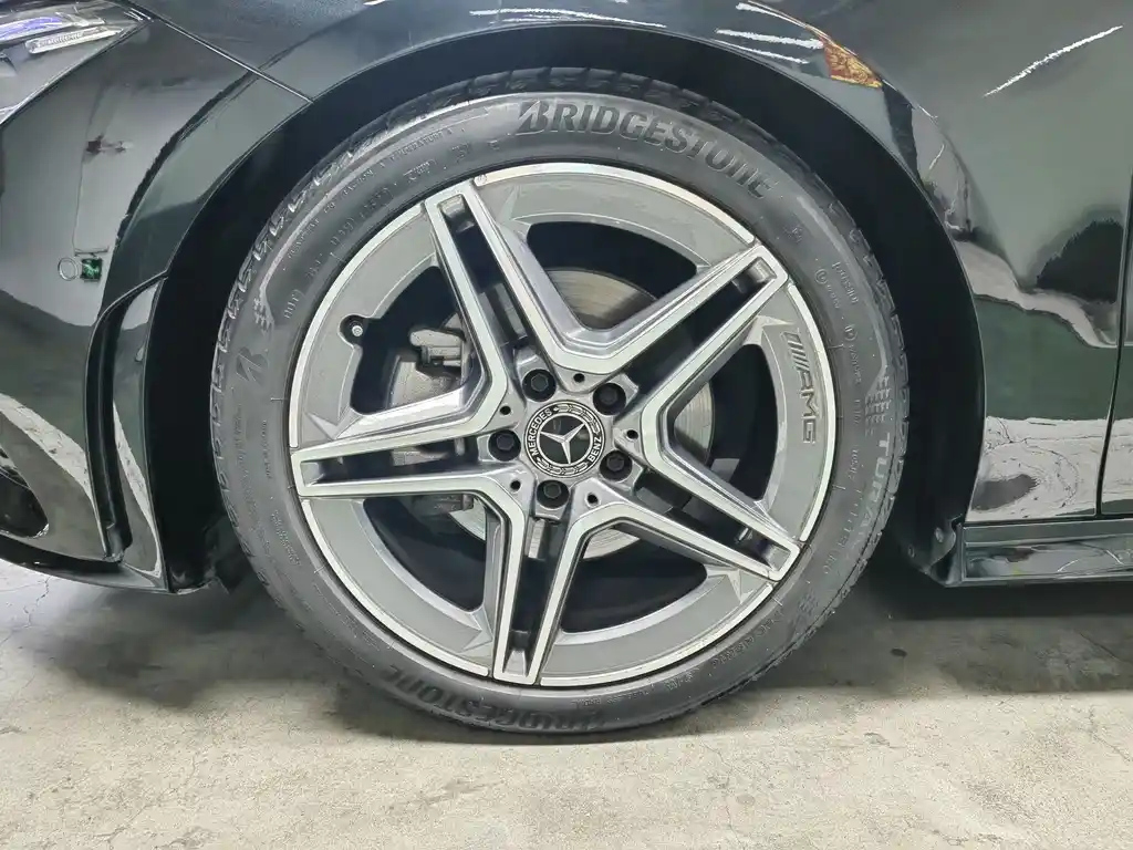 MERCEDES BENZ CLA 2023