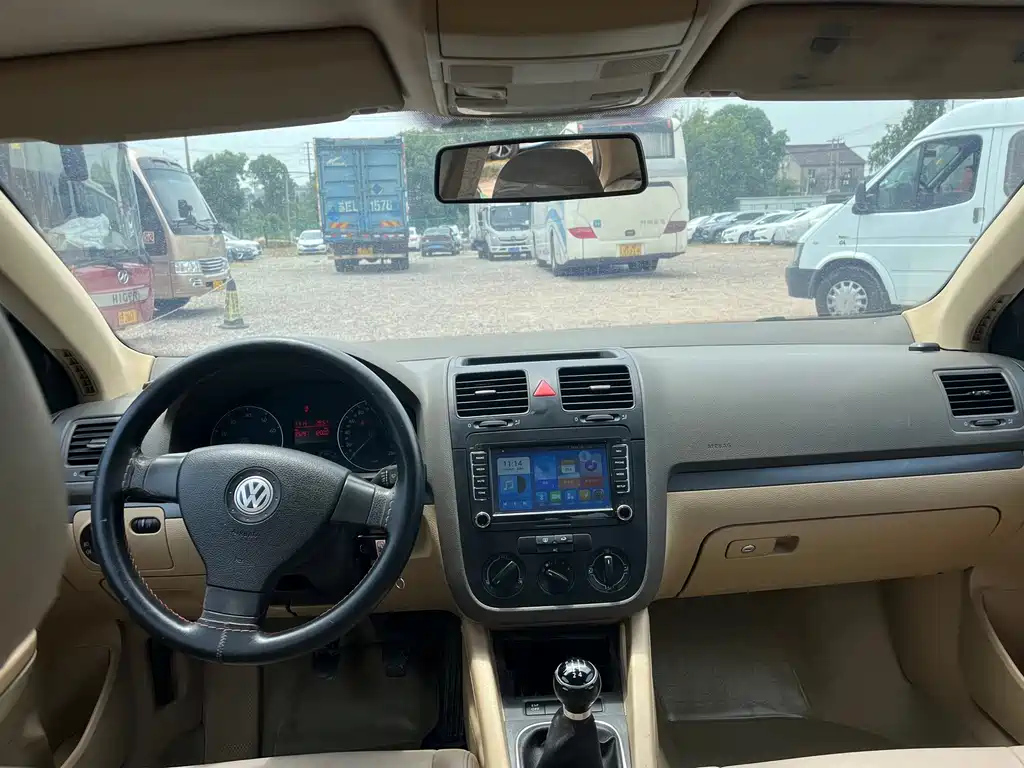 VOLKSWAGEN SAGITAR 2008