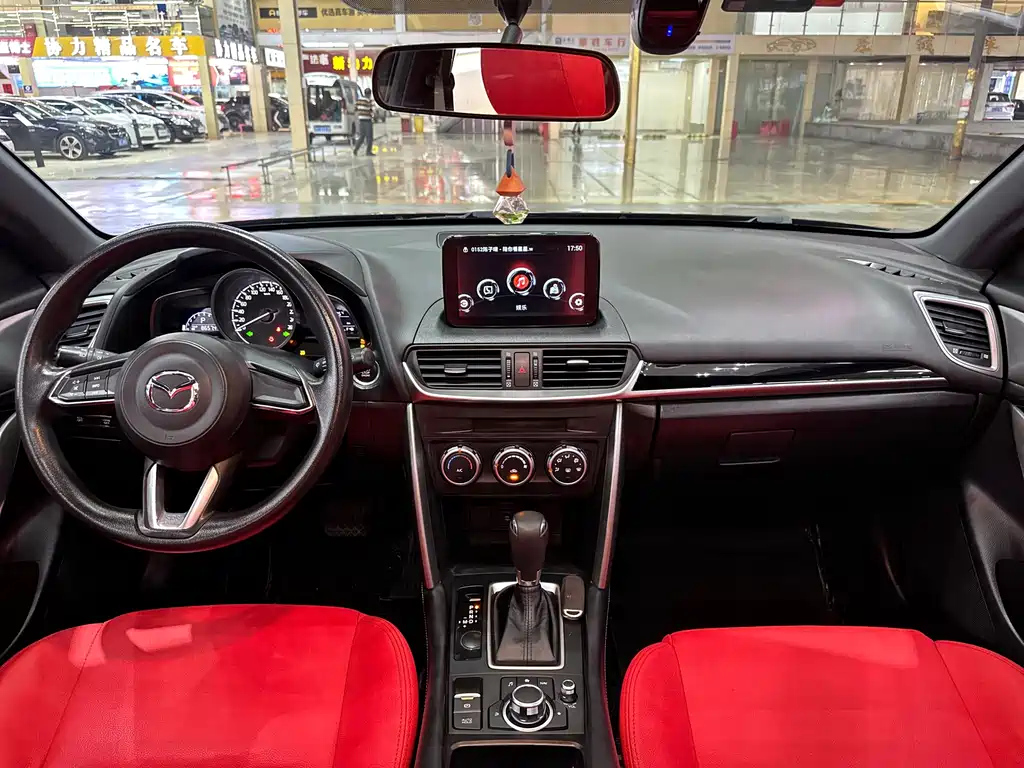 MAZDA CX-4 2019