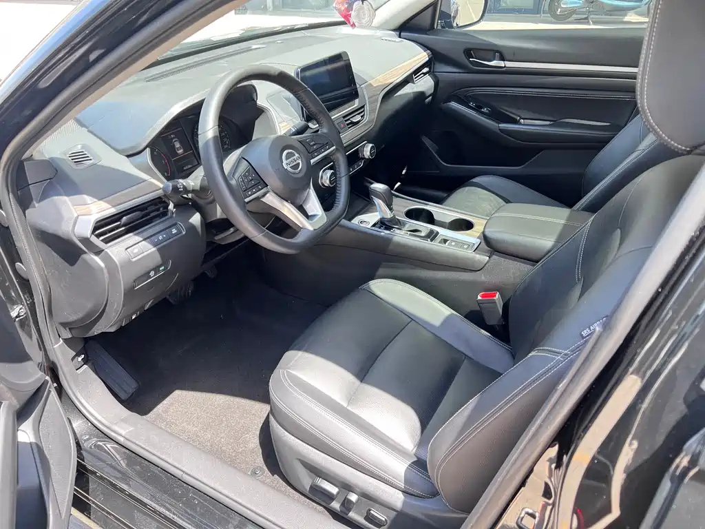 NISSAN TEANA 2021